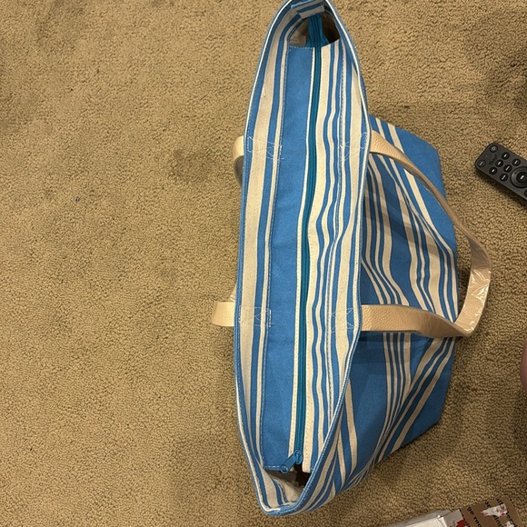 Tote with zipper - Picture 5 of 5